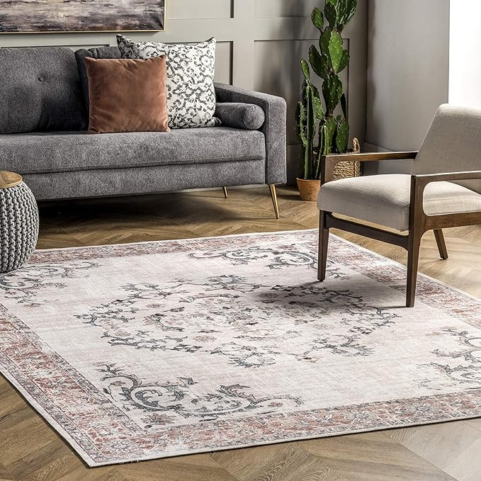 nuLOOM Layna Machine Washable Distressed Vintage Area Rug, 5' x 8', Light Grey | Amazon (US)
