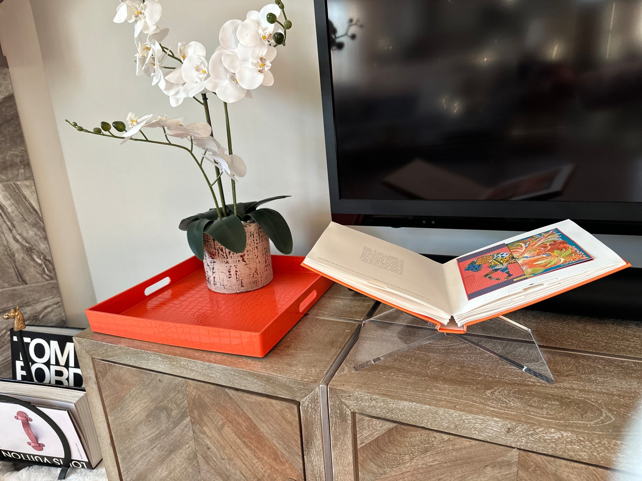 Pops of orange 🍊 

#LTKHome