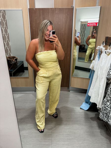 Yellow for summer? Yes please!



Target
Target finds
Target outfits
Vacation outfits
Summer outfits 
Linen outfits
Midsize style
Midsize outfits



#LTKmidsize #LTKfindsunder50 #LTKSeasonal
