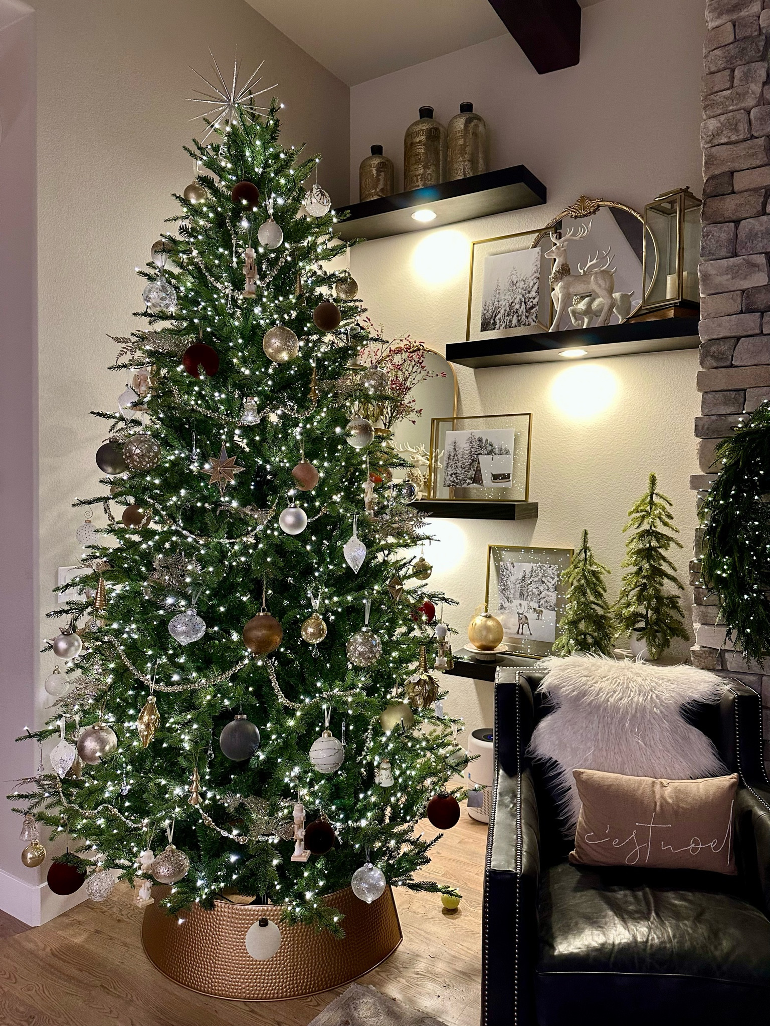 Grand Duchess Christmas Tree Details 

#LTKHome #LTKHoliday #LTKSeasonal