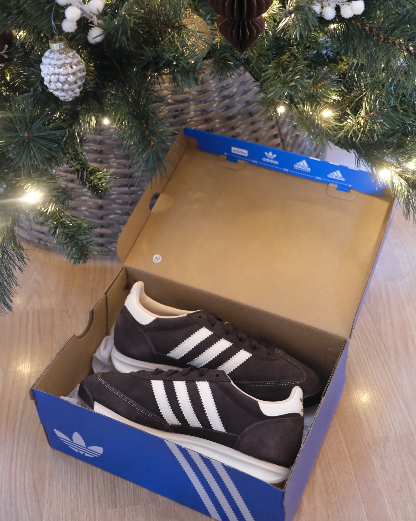 Chocolate brown Adidas SL 72 trainers 👟 

#LTKuk #LTKgiftguide #LTKshoes