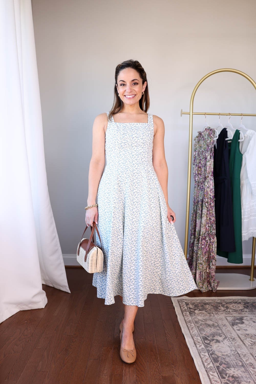 Petite-friendly classic spring dresses! 


Blue and white floral dress (Abercrombie): petite xxs - stretch with adjustable straps. I border between petite xxs and petite xs at Abercrombie I chose petite xxs in this dress 

My measurements for reference: 4’10” 105lbs bust, waist, hips 32”, 24”, 35” size 5 shoe. 25” inseam measurement to my ankle bone. 


#LTKPetite