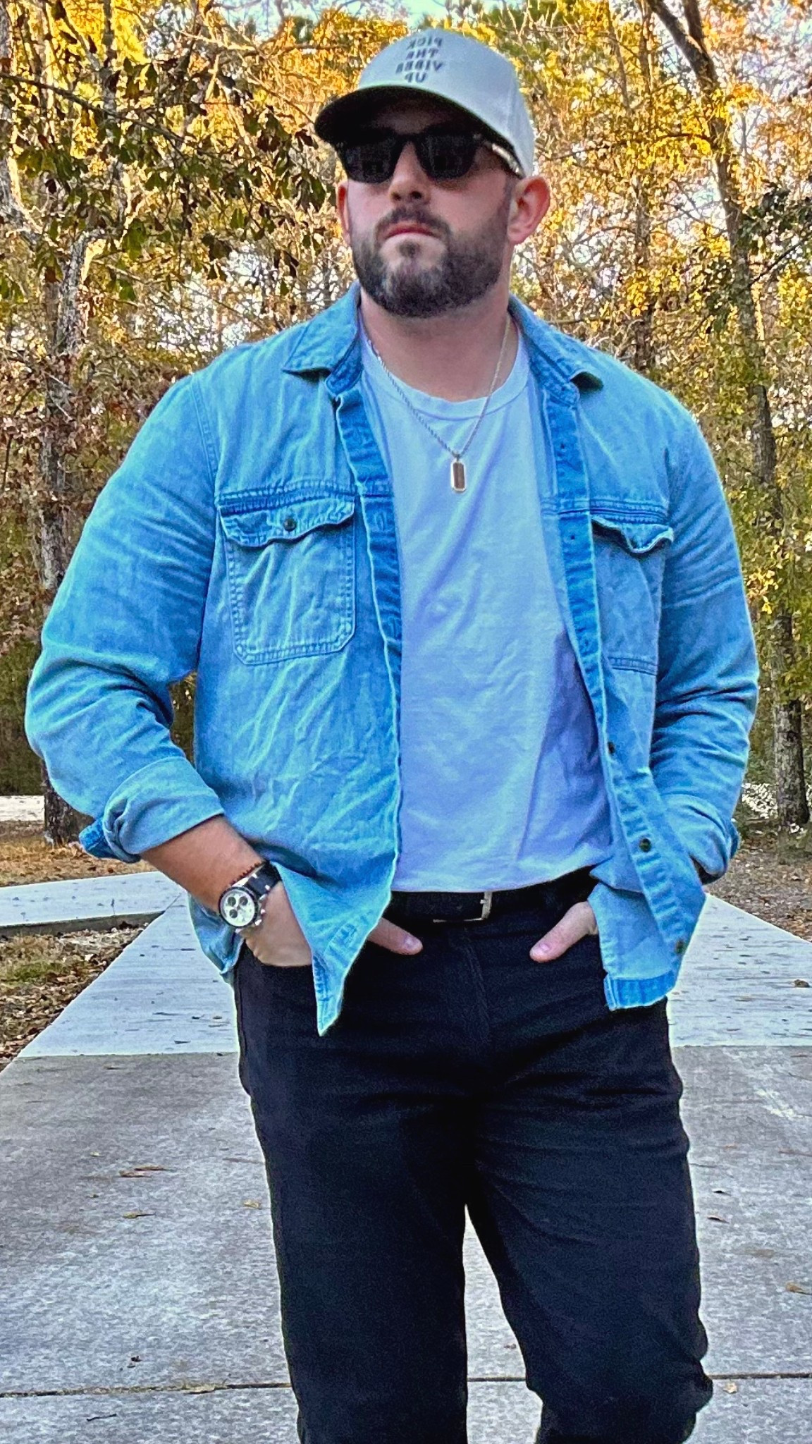 Felt like a country star with today’s dad fit. Looking sharp to chase my kids around the yard! 
#dadfit
#ootd


#LTKActive #LTKMens #LTKootd