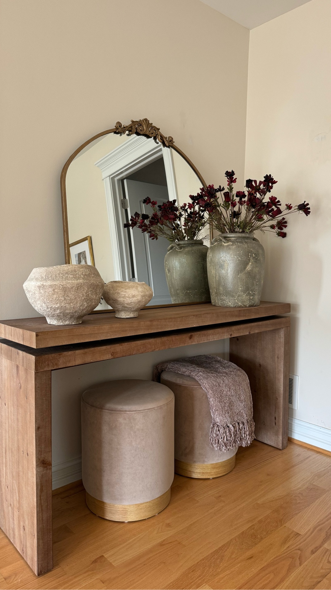 My console table is on sale and such a good price! Also, these paper mache bowls are so pretty for styling and give a modern organic feel. 

#wayfair #wayfairfinds #wayfairhome #consoletable #consoletabledecor #falldecor  

#LTKSaleAlert #LTKHome #LTKSeasonal