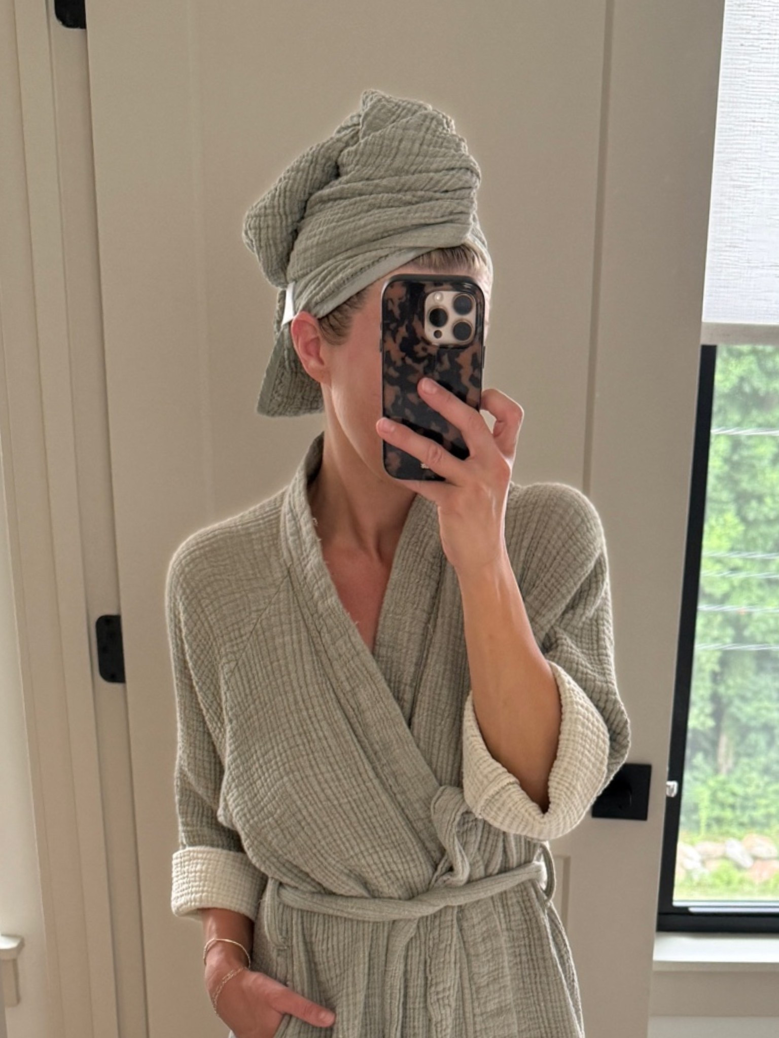Bath Robe + Head Towel Wrap
Sale Code: HB25

#LTKSaleAlert #LTKHome #LTKmorningroutine