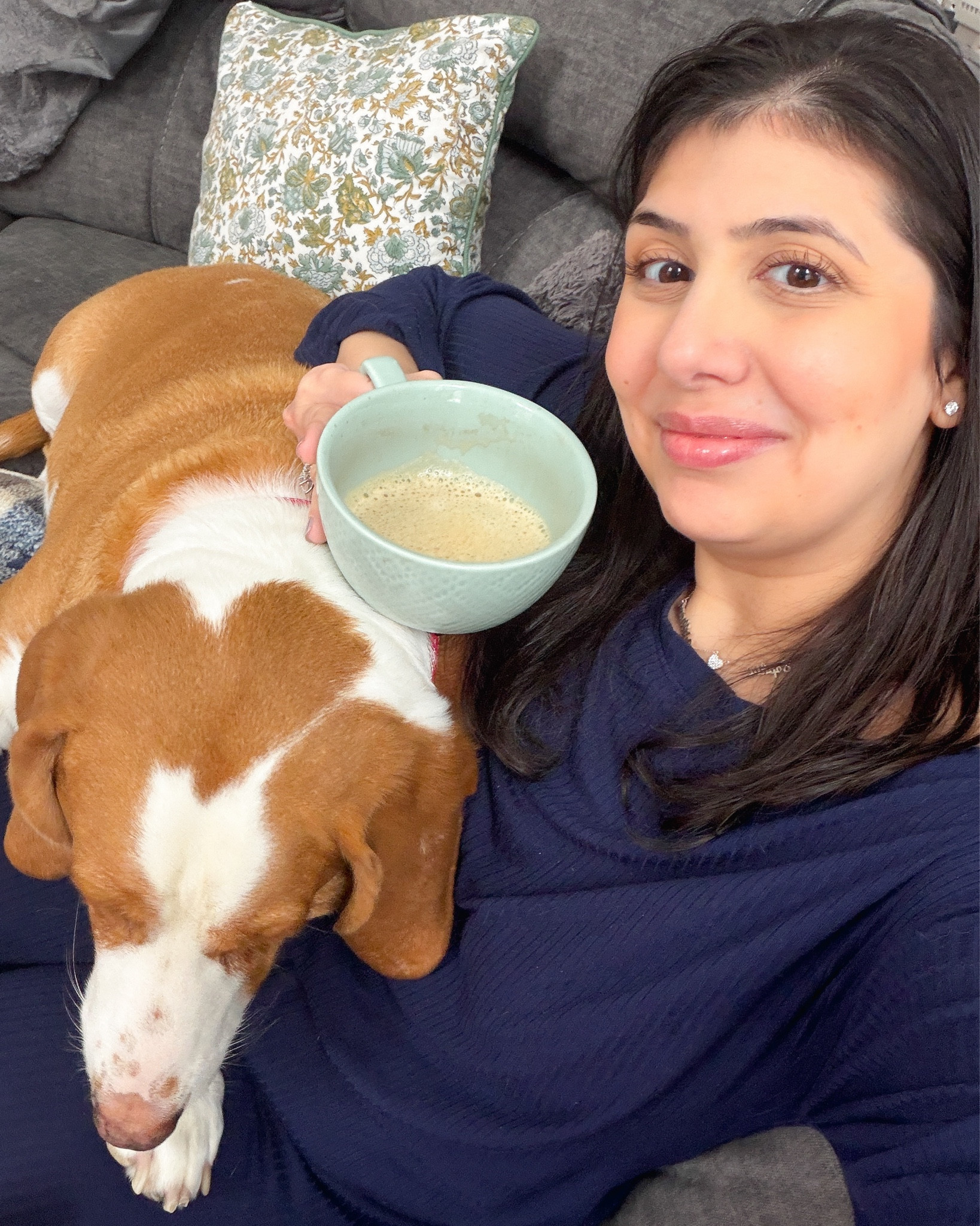 🌟Friday Faves🌟

• Nordstrom-brand lounge sets (and snuggles with an overweight hound) 

• this insanely amazing moisturizer that I received as a sample, but will be buying full-size during next Sephora sale 

• the affordable sunnies even your husband will steal 

• my go-to creamer because it tastes amazing, froths well and has limited ingredients 

• non-aerosol tinted dry shampoo …game changer !!! 



#LTKdayinmylife #LTKmomlife #LTKselfcare