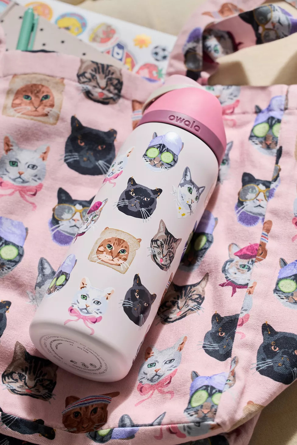 Owala UO Exclusive Cat Collage FreeSip 32 oz Water Bottle | Urban Outfitters (US and RoW)
