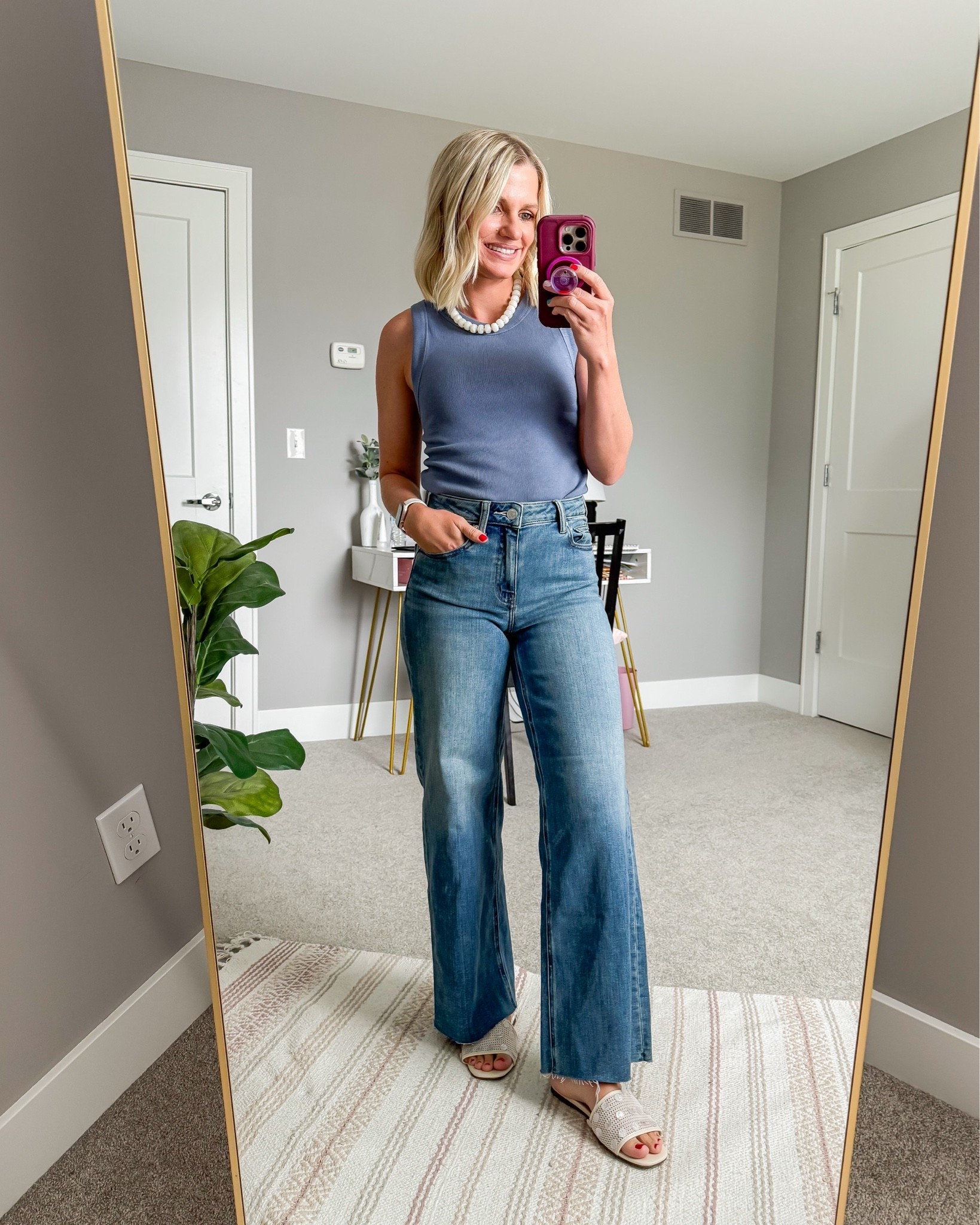 I love the Bella stretch jeans from @Quince I’m wearing the wide-leg style in a 25/short length

#LTKootd