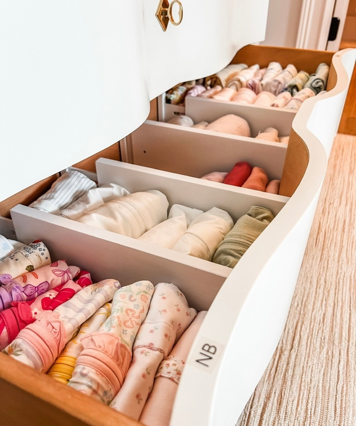 Dividers and labels = the perfect combo 👏🏼