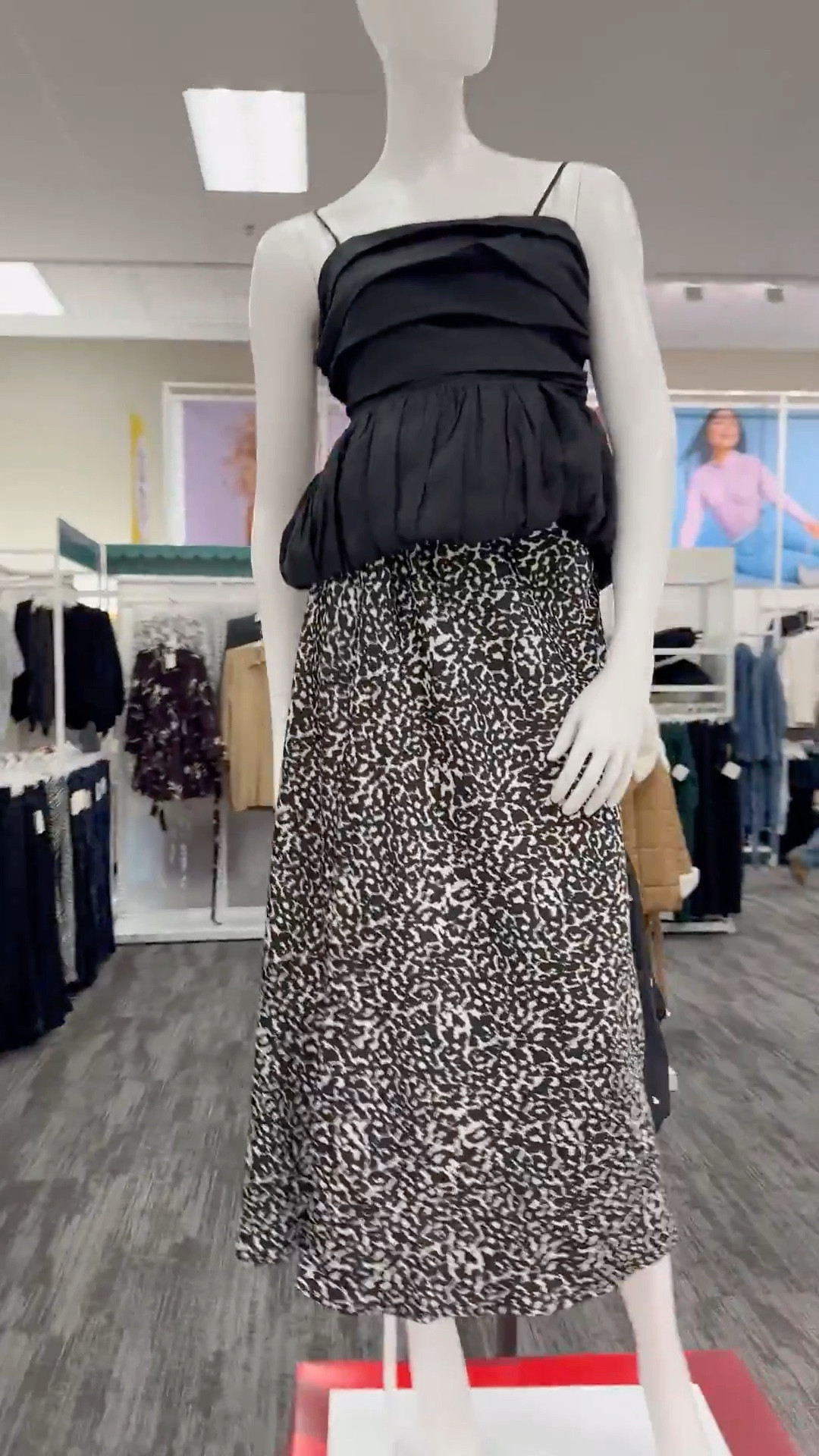 If I had a New Year’s party….this is what I’d be wearing! This embellished dress is adorable! 

@target

#LTKmomlife #LTKHoliday #LTKgrwm