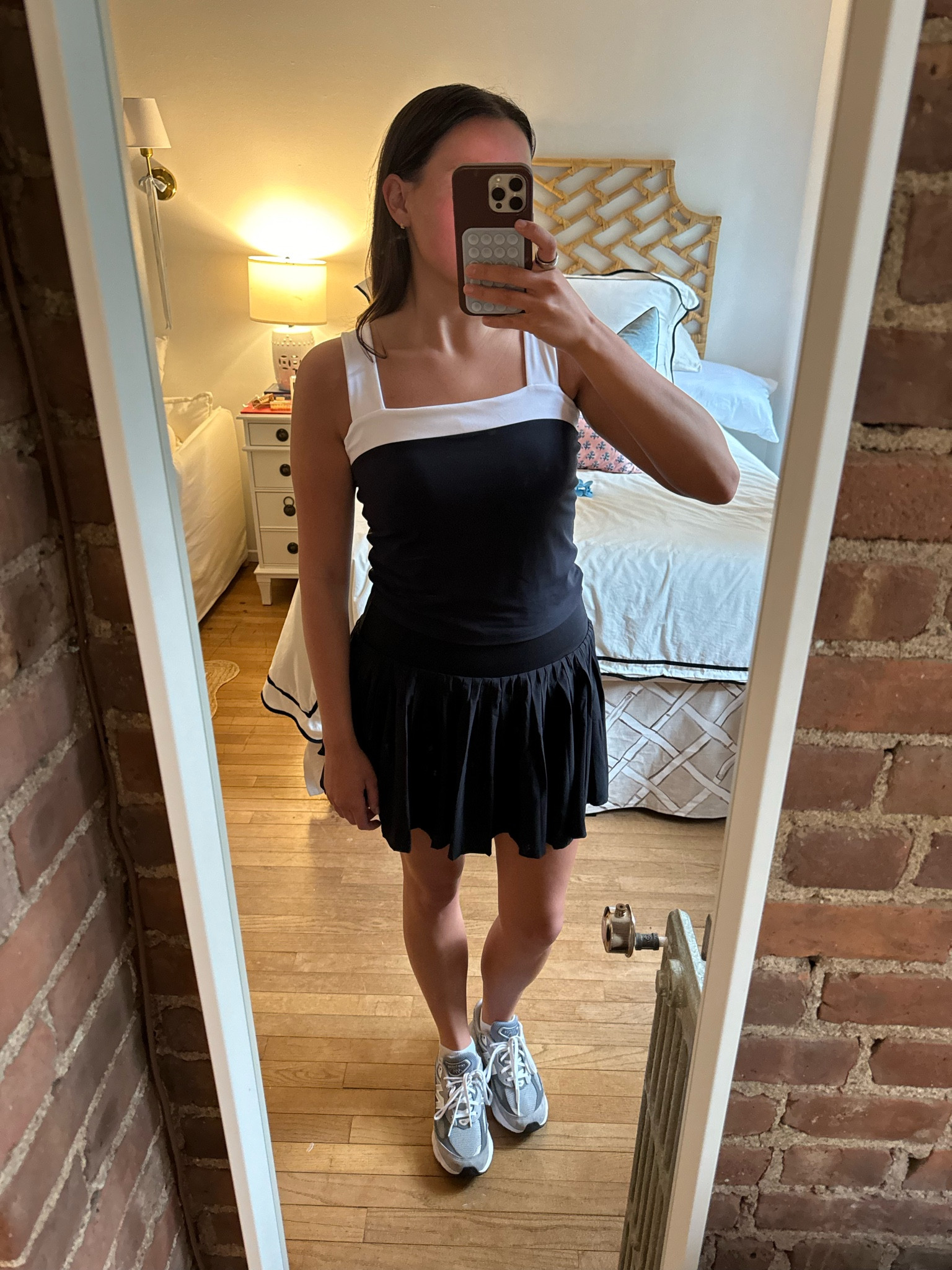 Park outfit! Love this tank, $20 and so flattering. Runs TTS!