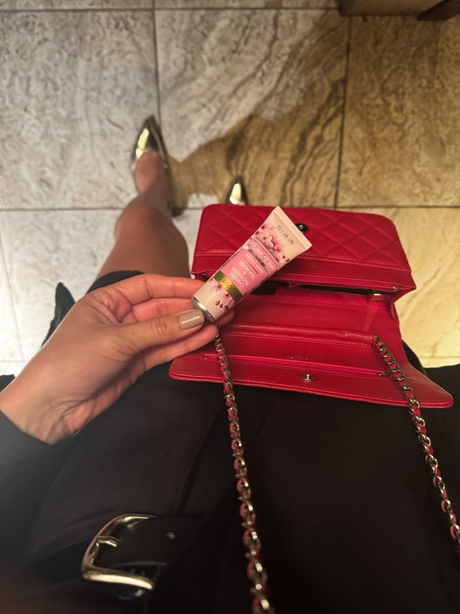 What you will always find in my purse. 💕 I can’t stand dry hands. I love the feel of this one plus the scent. Great size for my purse  

#LTKFindsUnder50 #LTKBeauty #LTKSeasonal