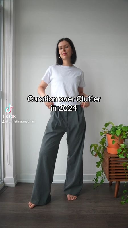 Style 1 paid of grey trousers multiple ways