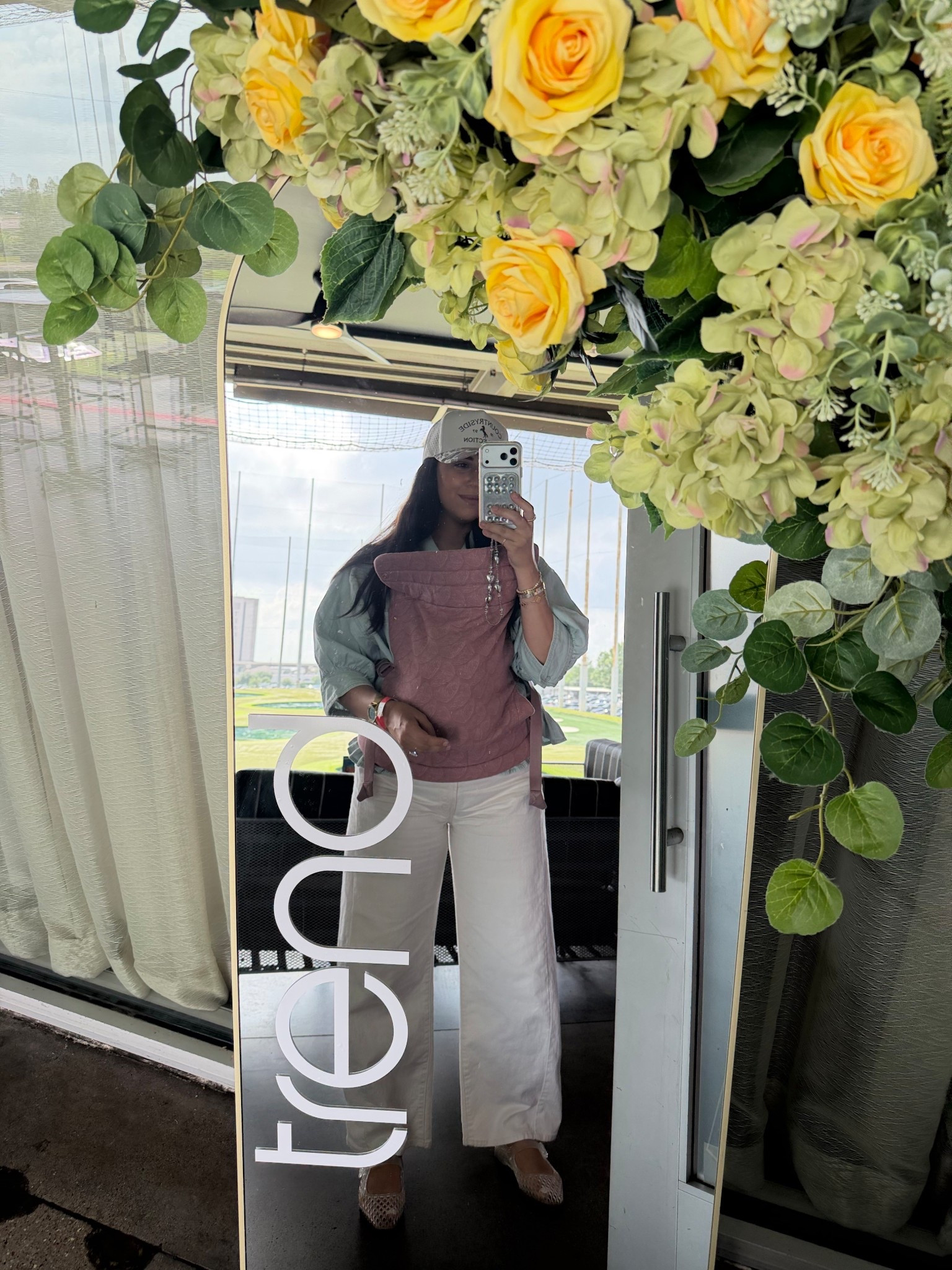 Top: medium 
Pants: 28, medium 

Dressupbuttercup.com #dressupbuttercup #dederaad


#LTKmomlife #LTKootd