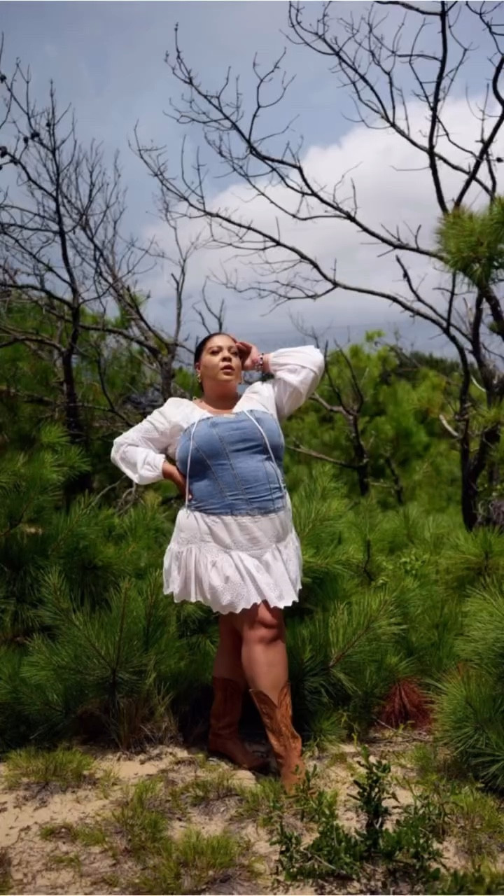 Your Feelings are Valid 📣
.
.
Don’t let these innanet streets fool you! You are blessed, beautiful and talented, however you are getting older, being faced with new challenges and having to ward off mental demons probably more than you ever have in your LIFE if you are 30 and up… 
.
.
.
A couple things I’ve learned in my 30s so far..
1) if it makes sense, it’s likely truth
2) trust yourself more than that man or your “bestie”
3) invest more in your quality of life than anything 
4) somethings can wait, prioritize based on impact
5) allow yourself to explore new things 
6) everyone has a role in your life, some won’t be promoted 
7) stay humble, resilient and respectful… God sees you, that’s what matters