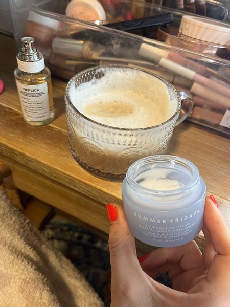 The best face cream for under makeup!! I’ve gone through 3 of them! You gotta try it 

#LTKBeauty