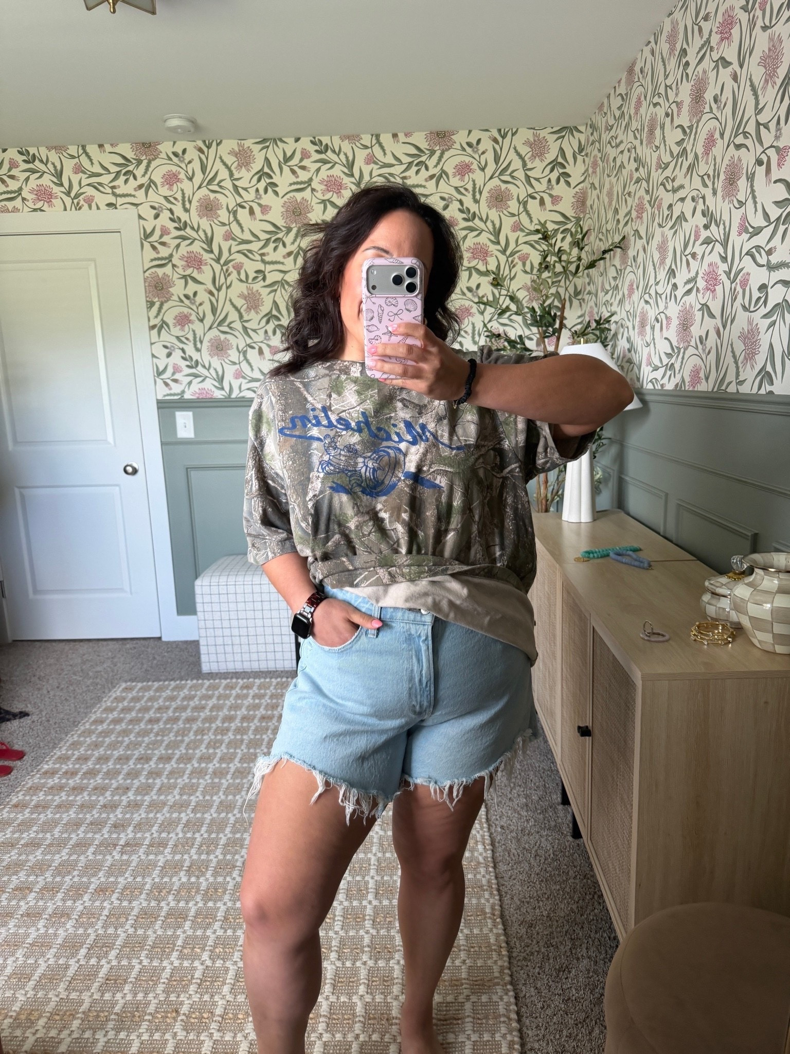 @abercrombie ootd wearing size large in top & ordered one size up in high rise dad shorts curve love!

#LTKootd #LTKMidsize #LTKSaleAlert