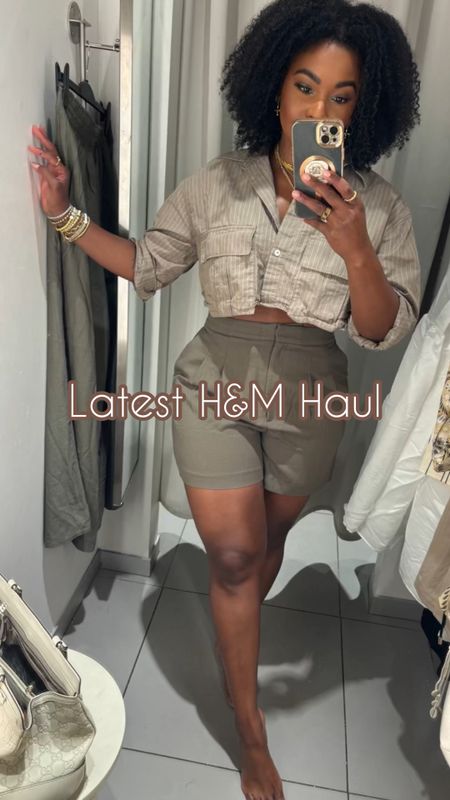 if you haven’t been looking at H&M lately, you’ve been missing out. Here are my latest pickups. 
Shorts/Trousers: M/8
Jeans: 10
Tops: Large
Dresses: M


#LTKStyleTip #LTKFindsUnder100