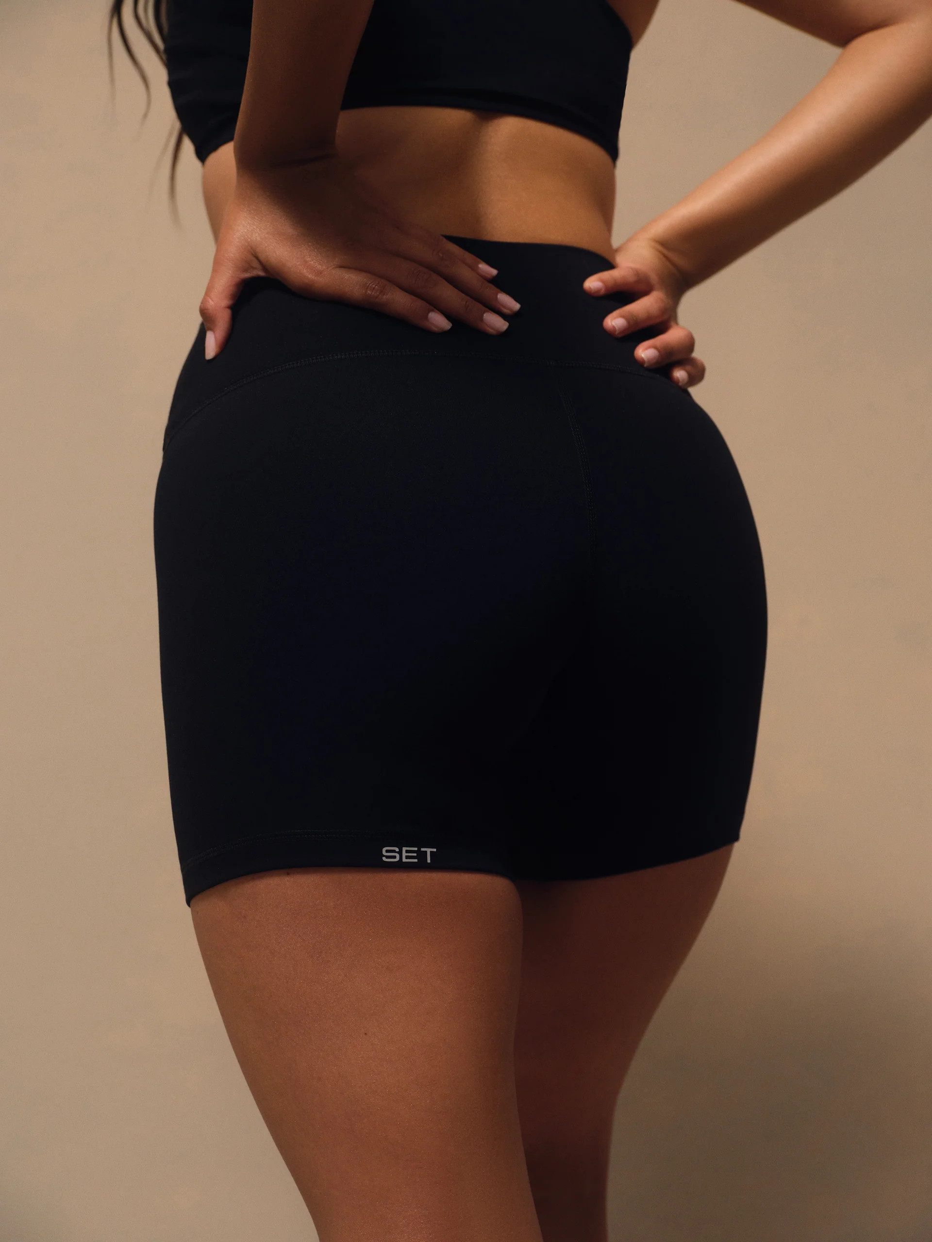 SPORTBODY\u00ae SPORTY SHORTS - ONYX | SET Active