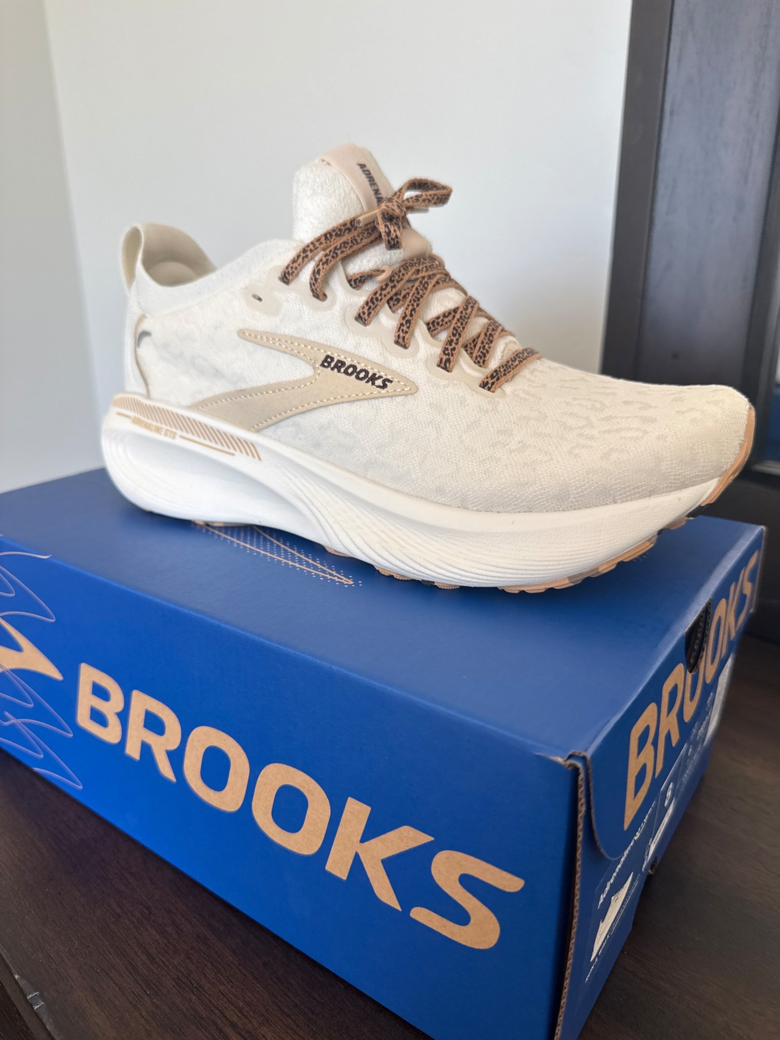 These are the cutest shows but more importantly theyre soooo comfortable!! #ltkshoes

#LTKootd #LTKmomlife