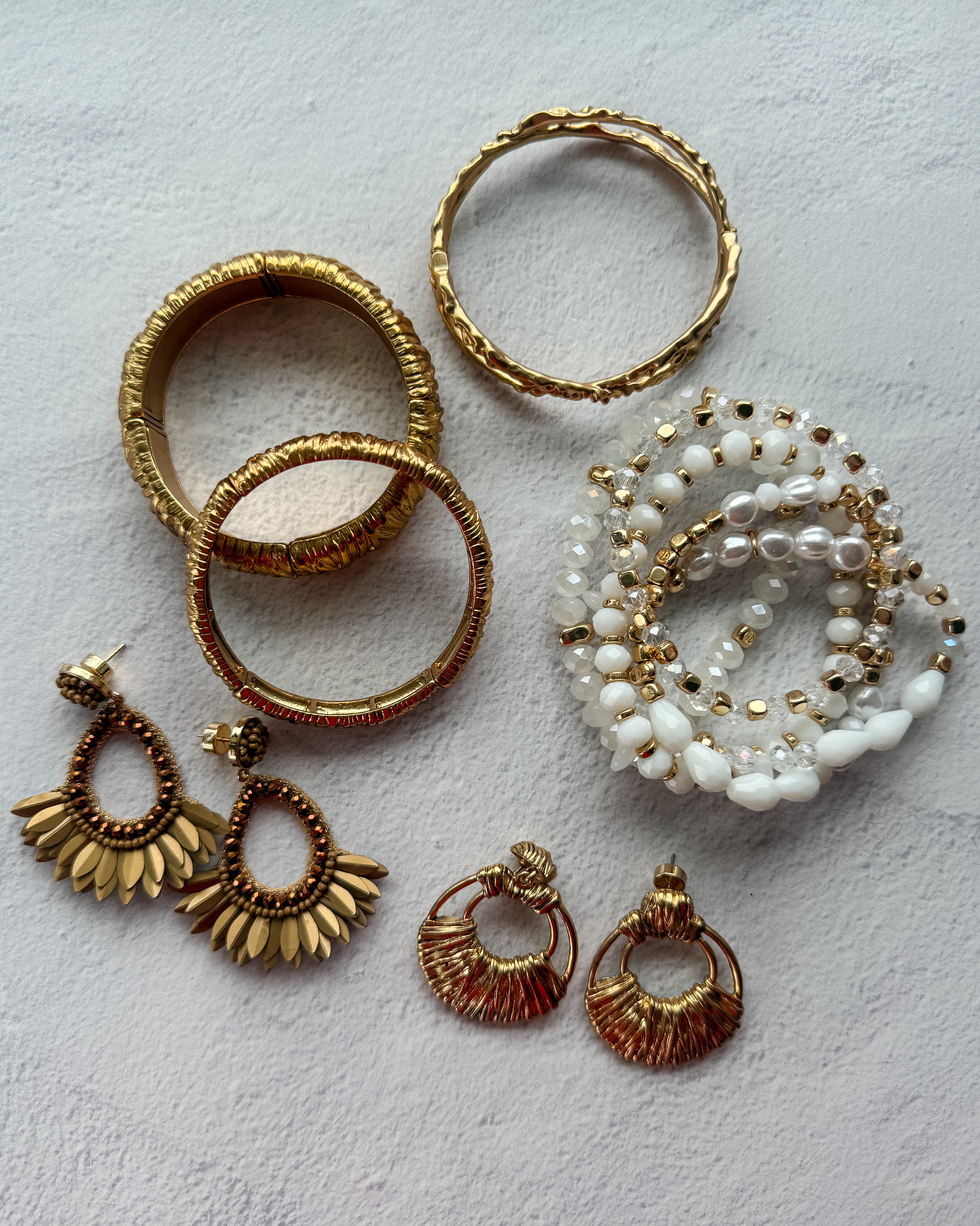 40% off summer accessories from Chicos 

#LTKSaleAlert #LTKFindsUnder50 #LTKSeasonal