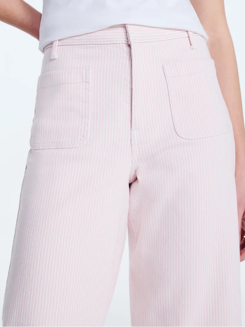 Free Assembly Women's High Rise Cropped Patch Pocket Seersucker Pants, 26" inseam, Sizes 0-20 | Walmart (US)