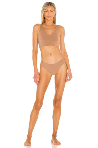 CÓMODO COMFY | Revolve Clothing (Global)