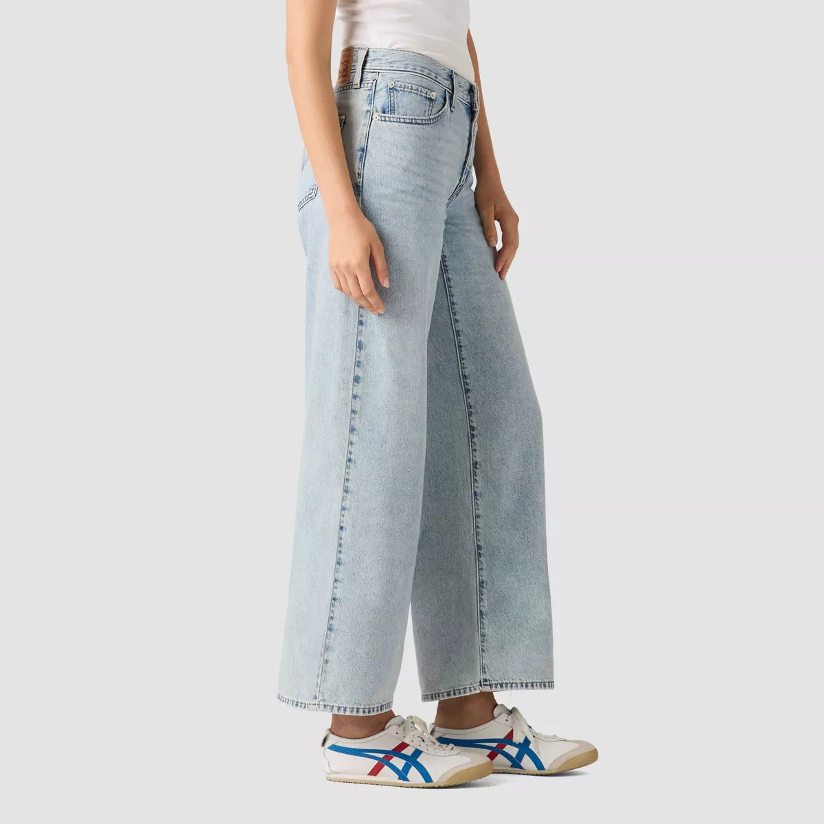 Levi's® Women's Middy Wide Leg Ankle Jeans - Main Character 27 | Target