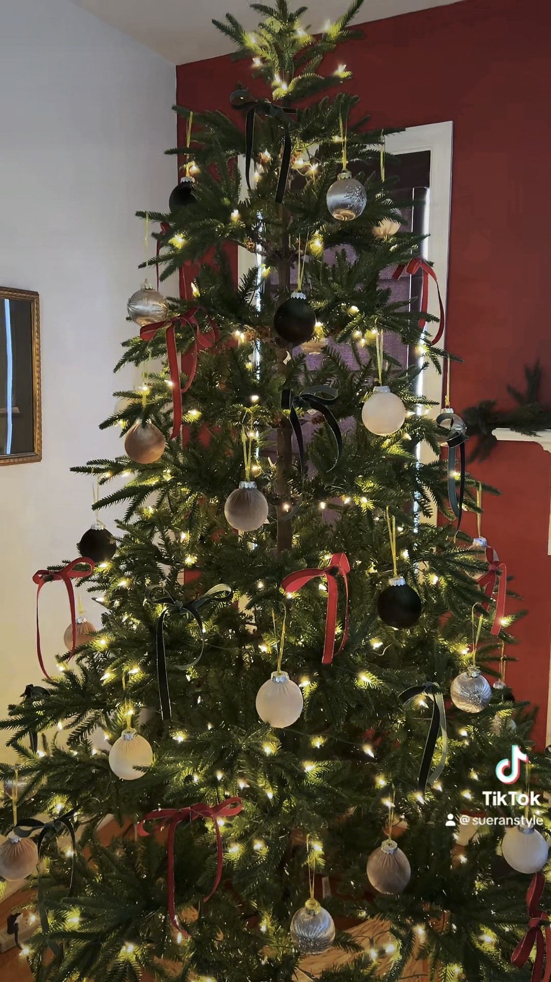 Tis the season 🎄

#LTKSeasonal #LTKStyleTip #LTKHoliday