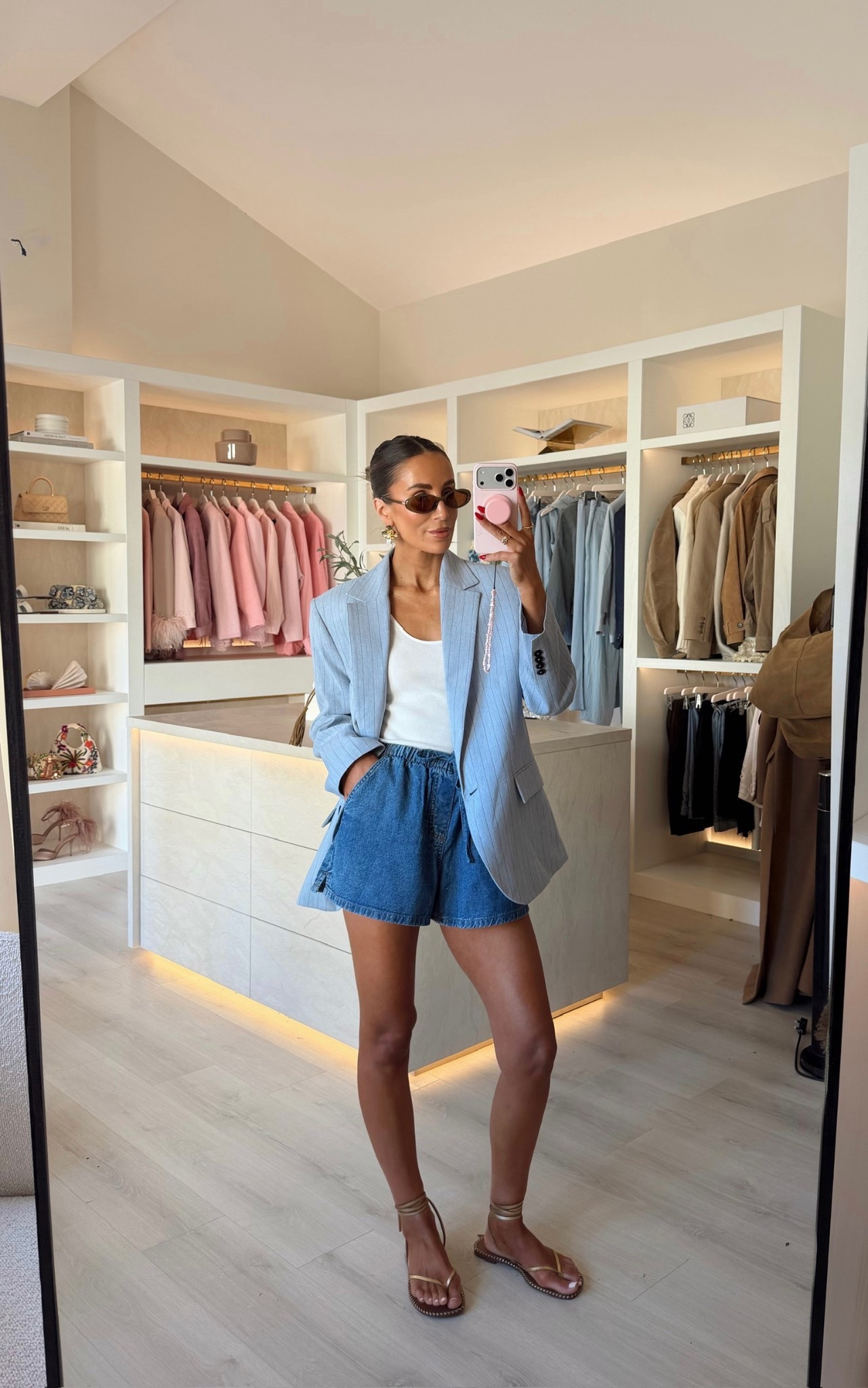 Blazer: size M
Shorts: size 8 

#LTKspring #LTKstyletip #LTKuk