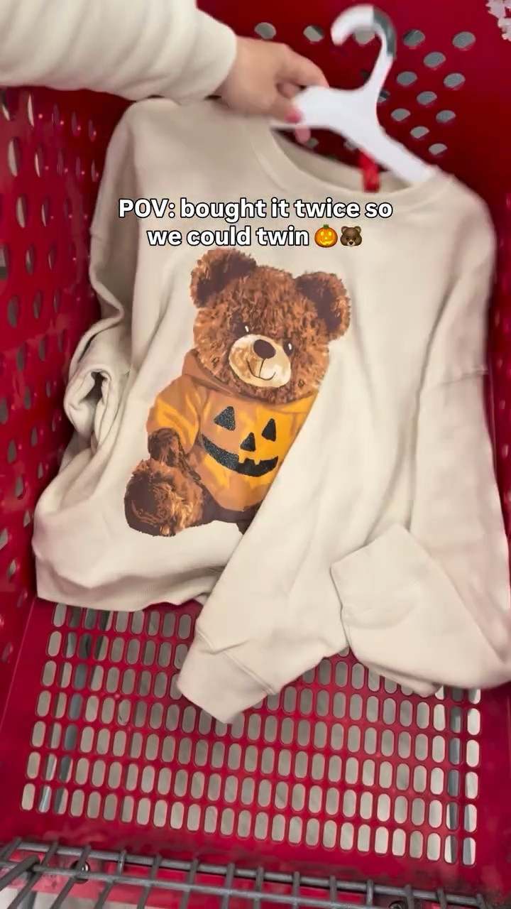 SO soft! 🐻🎃 Comment SWEATSHIRT and I’ll share details on my fave Halloween sweatshirt. 

MY FAVE Halloween Target find! I’ve been living in this jack-o’-lantern teddy bear sweatshirt (I get so many compliments every time!). 🐻🎃 It’s one of the softest sweatshirts I’ve ever owned and perfect for Fall! 



#LTKHalloween #LTKStyleTip #LTKSeasonal