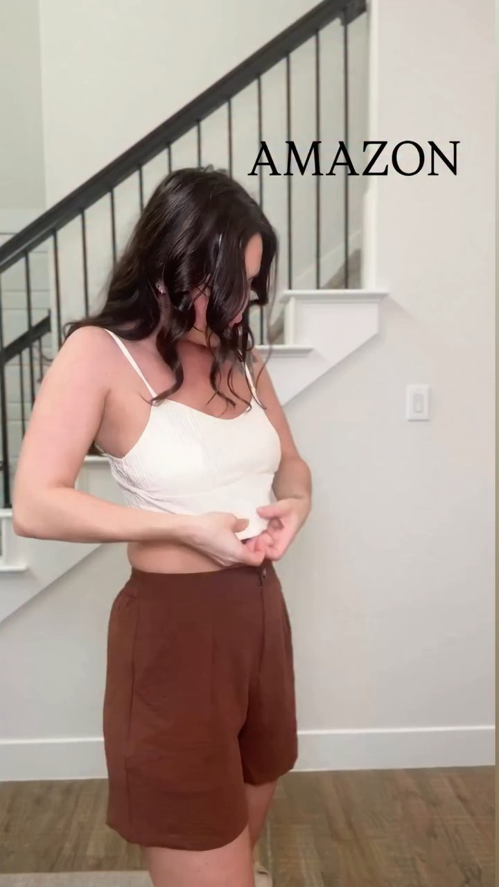 I’ve got your next vacation outfit covered with this two piece cami and flowy skirt set! 

Current stats: 5’6 | 140 lbs | wearing a size small 



#amazonfashion #amazonstyle #amazonfinds #summerfashion @amazonfashion @amazonfinds