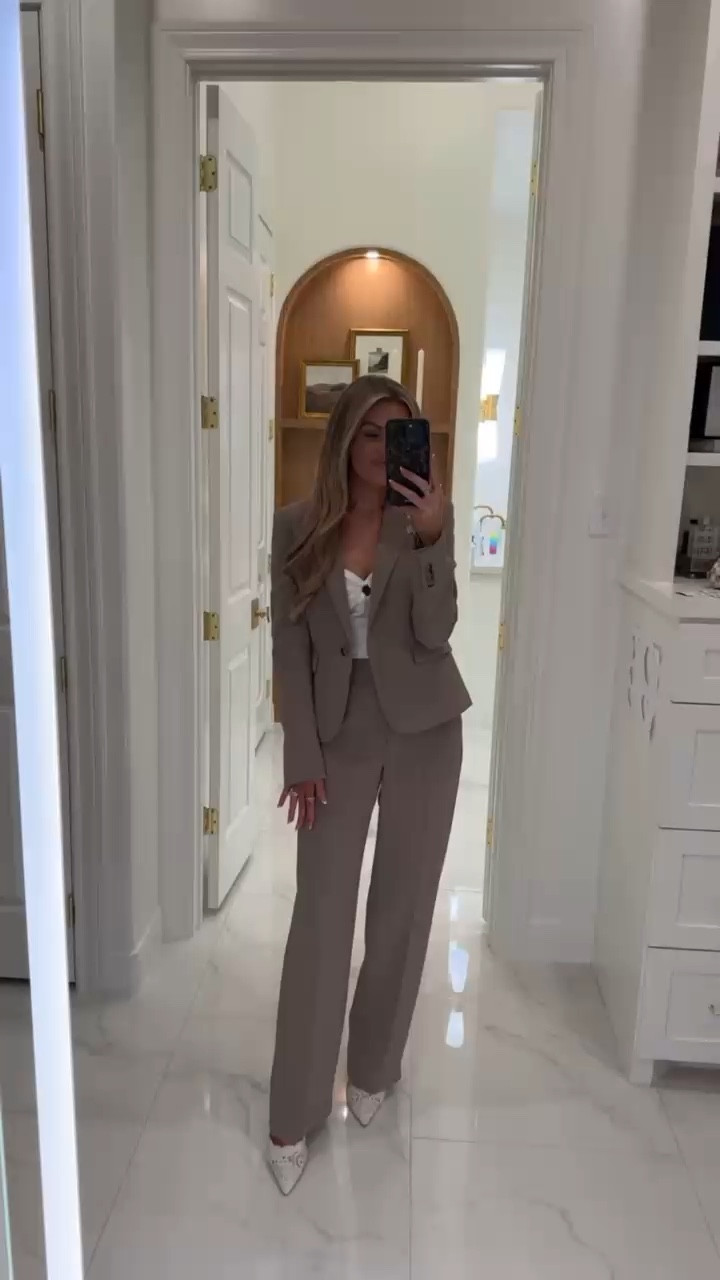 love this matching set, perfect for all the girls who love neutrals! this is perfect if you’re looking for classy and timeless pieces! (wearing a size 2 in both pieces) 

Aritzia, classy pieces, matching trouser set, neutral set, work outfit, dressy outfit

#LTKFindsUnder100 #LTKFindsUnder50 #LTKSeasonal