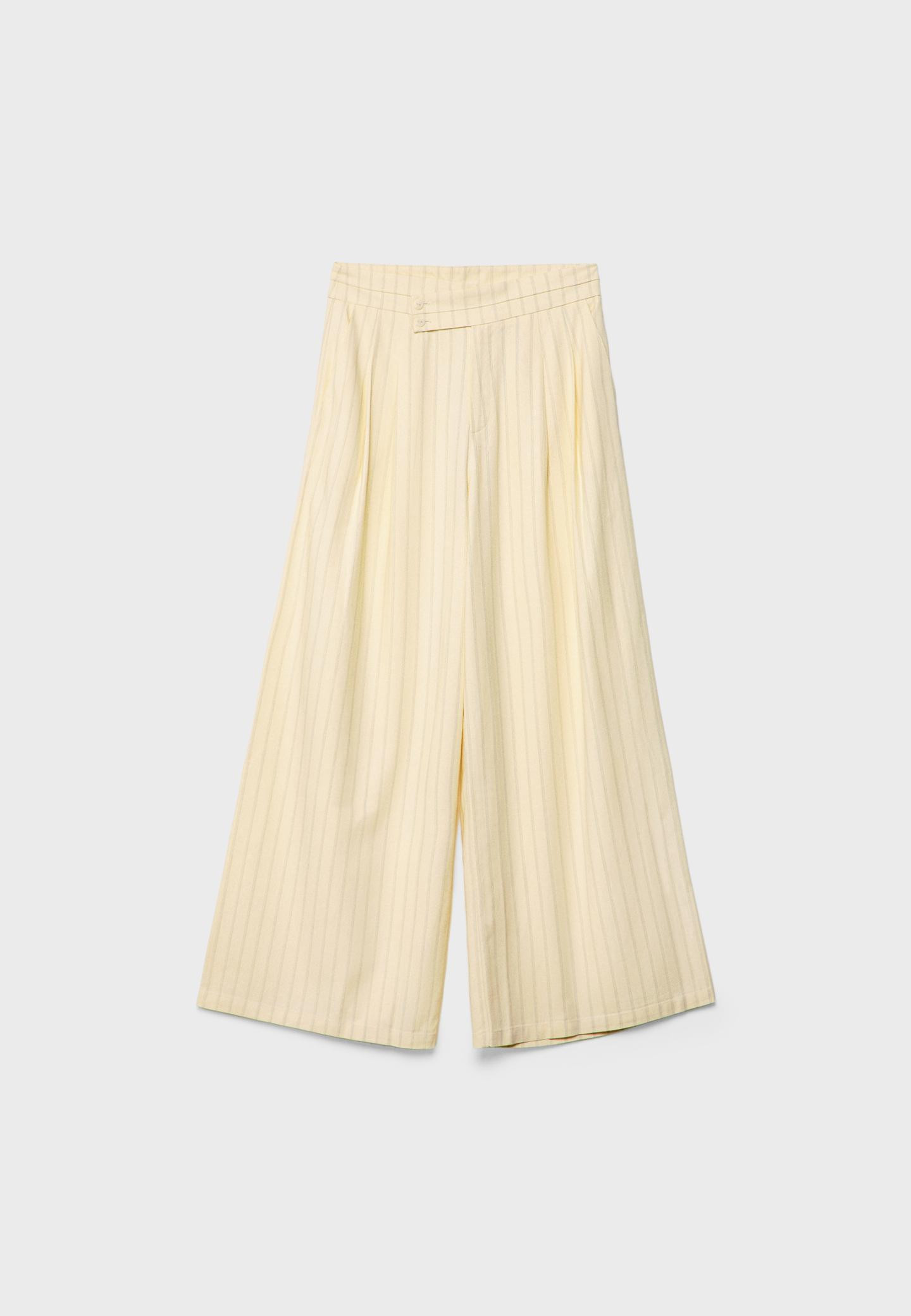 Flowing linen blend trousers with darts | Stradivarius (UK)