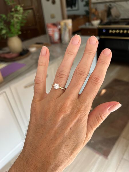 The most beautiful fake ring there ever was 😍 rings getting fixed or going on a vacation? This is the prettiest ring (and so affordable) to use as a stand in! 