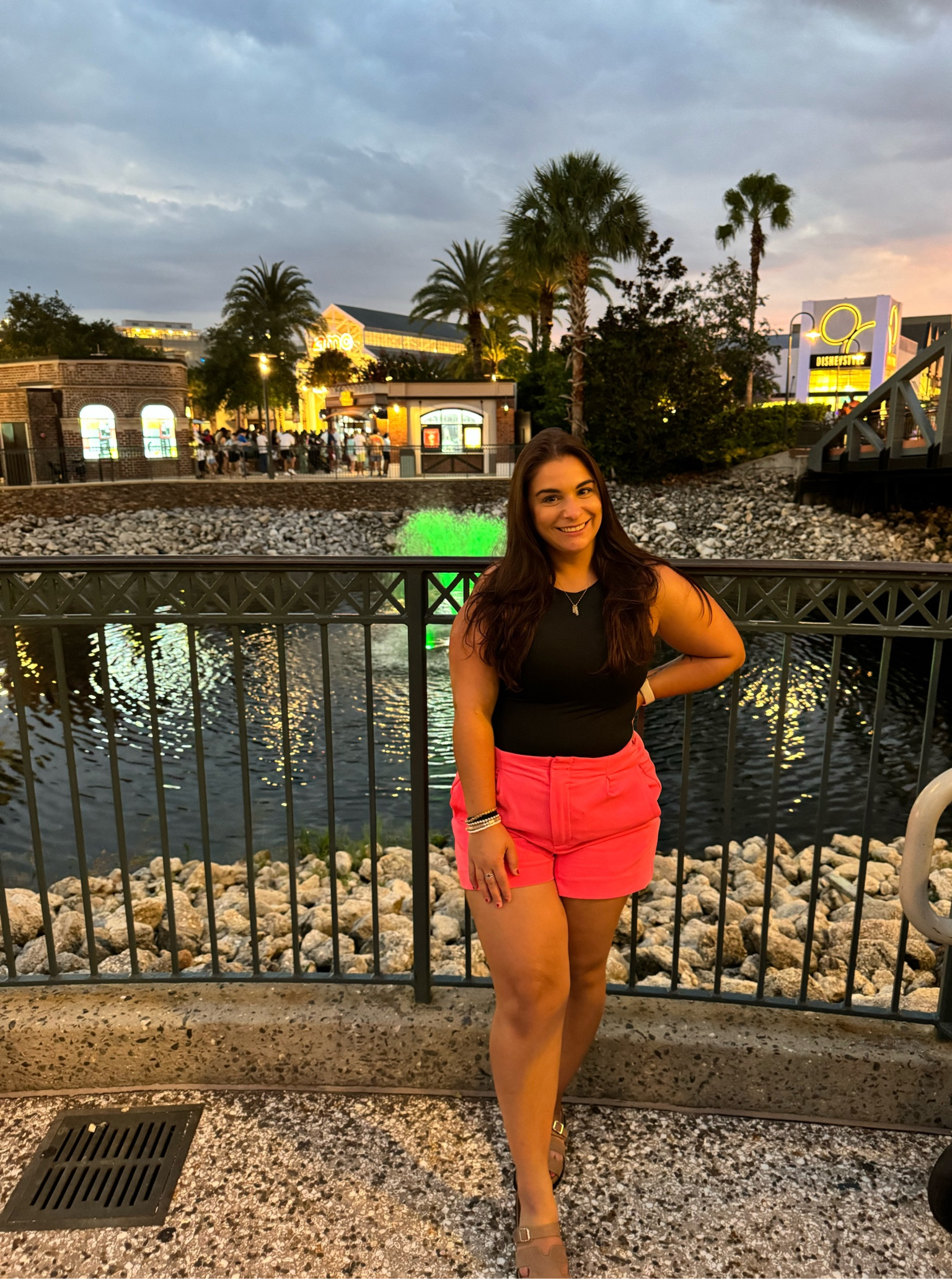 Casual mom date night outfit! 

#datenightoutfit #momoufit #momfit #datenightmomoutfit #causaldatenight #amazonoutfits #walmartoutfit #postpartumoutfit #ltkwomen 

#LTKBeauty #LTKFindsUnder50