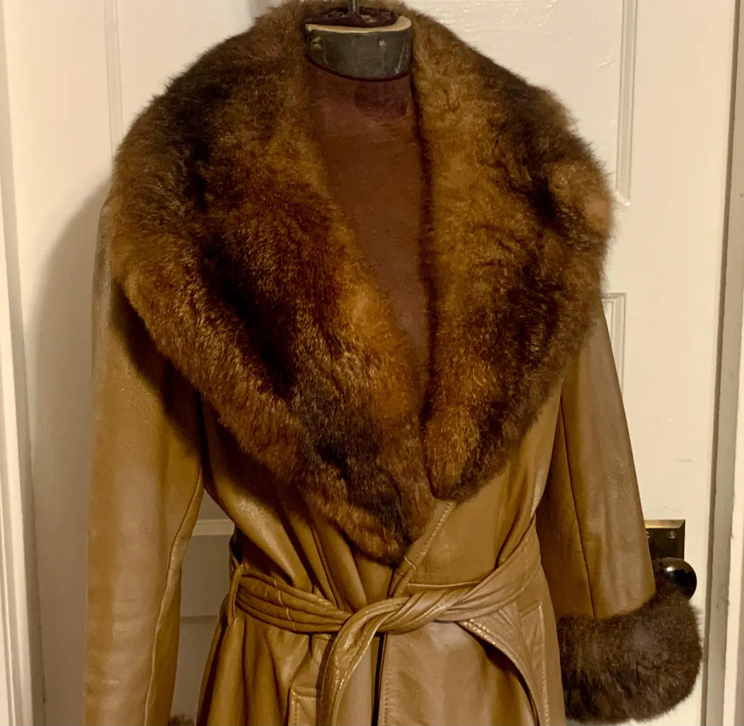Vintage 1970s Leather Coat With Fur Trim - Etsy | Etsy (US)
