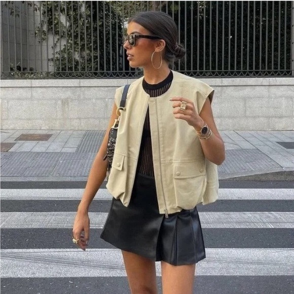 NWT Zara Gathered Hem Zip-Up Vest Oversized Fit | Poshmark