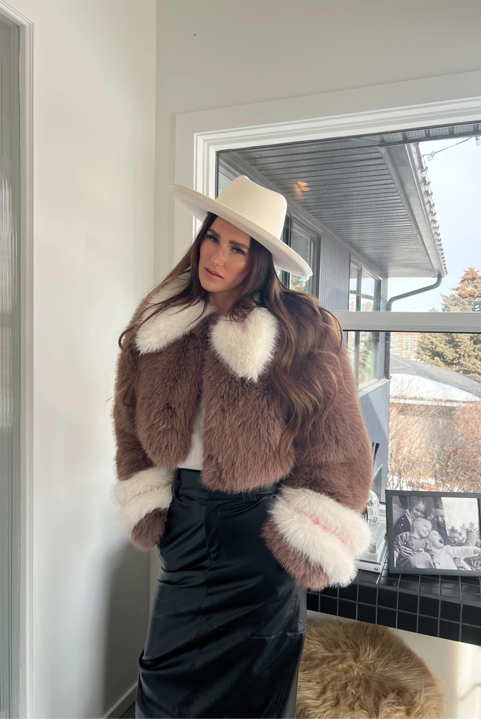 The Perfect seasonal transitional coat.

Note: this is similar as the one in the picture is sold out.

#LTKstyletip #LTKFind #LTKfit