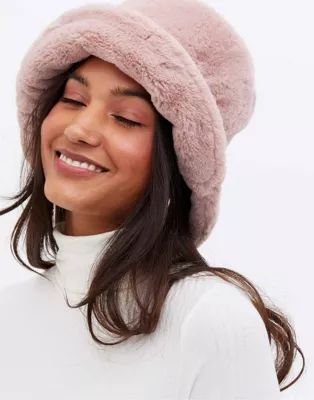 New Look faux fur fluffy bucket hat in baby pink | ASOS (Global)