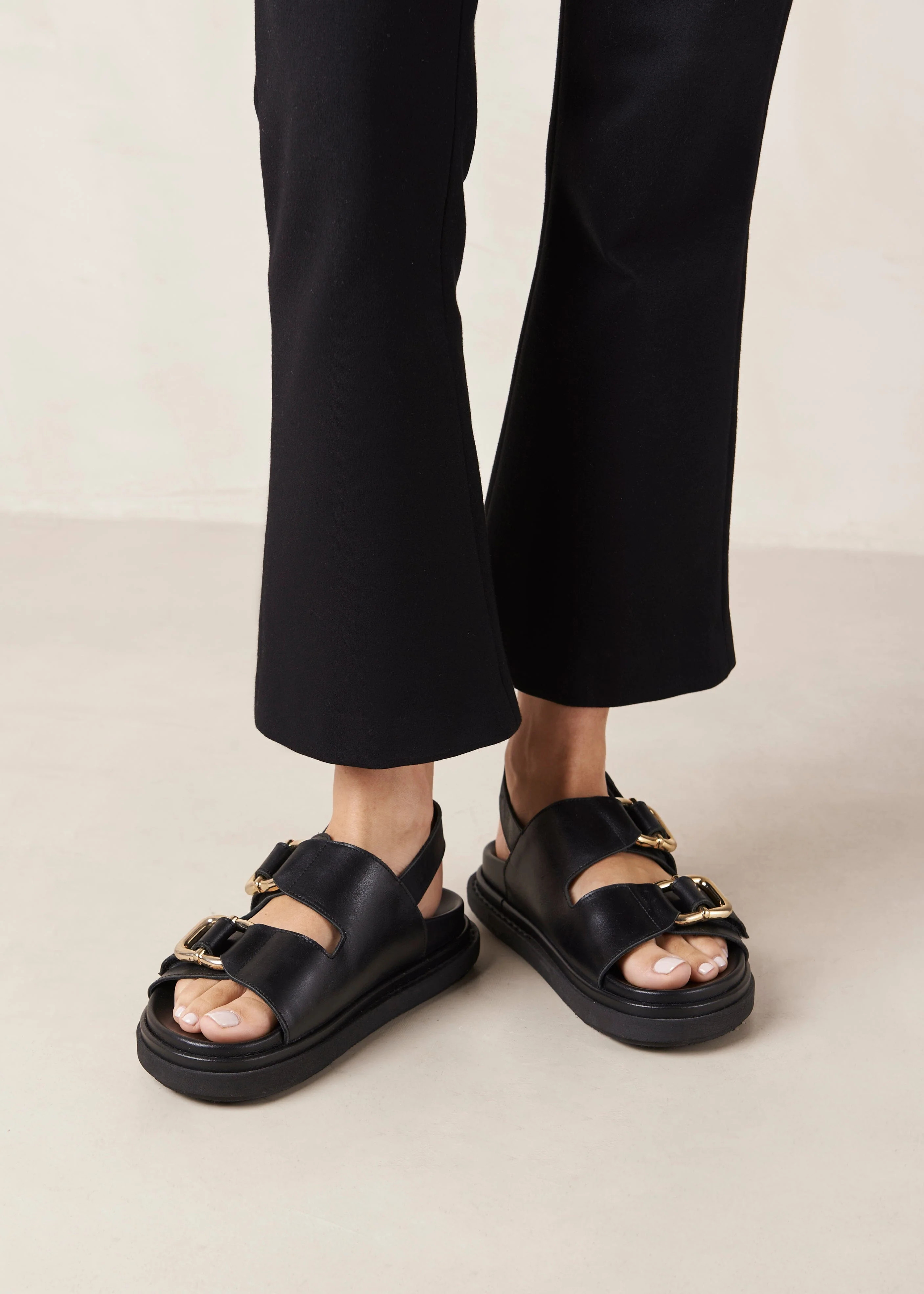 Harper - Black Leather Sandals | Alohas FR