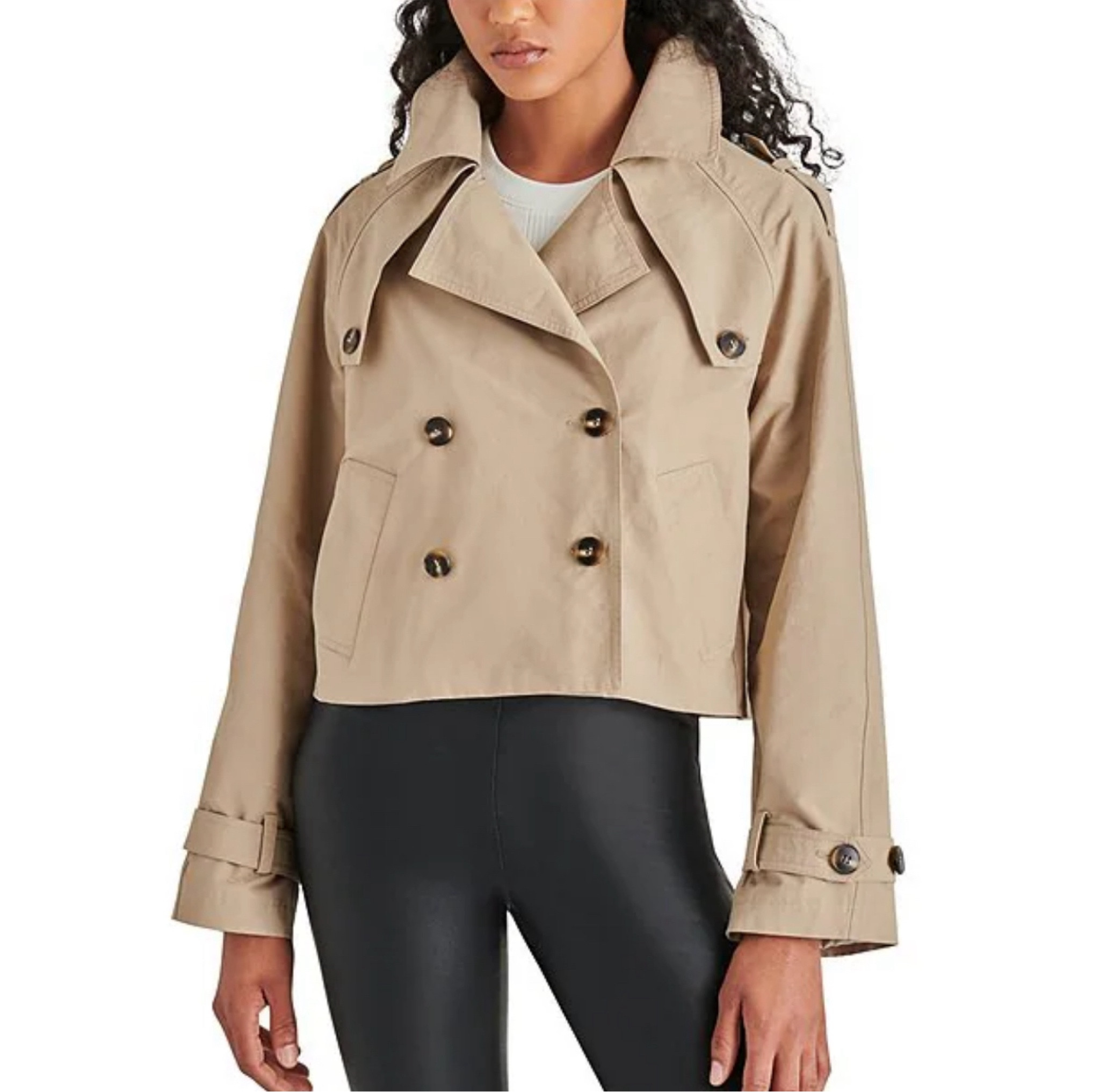 The cropped trench coat is this season’s modern nod to a traditional style. Its double-breasted details add interest to any outfit! Wear it as your third layer to a tee and denim, or to a midi dress and pointy-toed boots. Very chic.
Runs tts. 

#LTKWorkwear #LTKFindsUnder100 #LTKOver40
