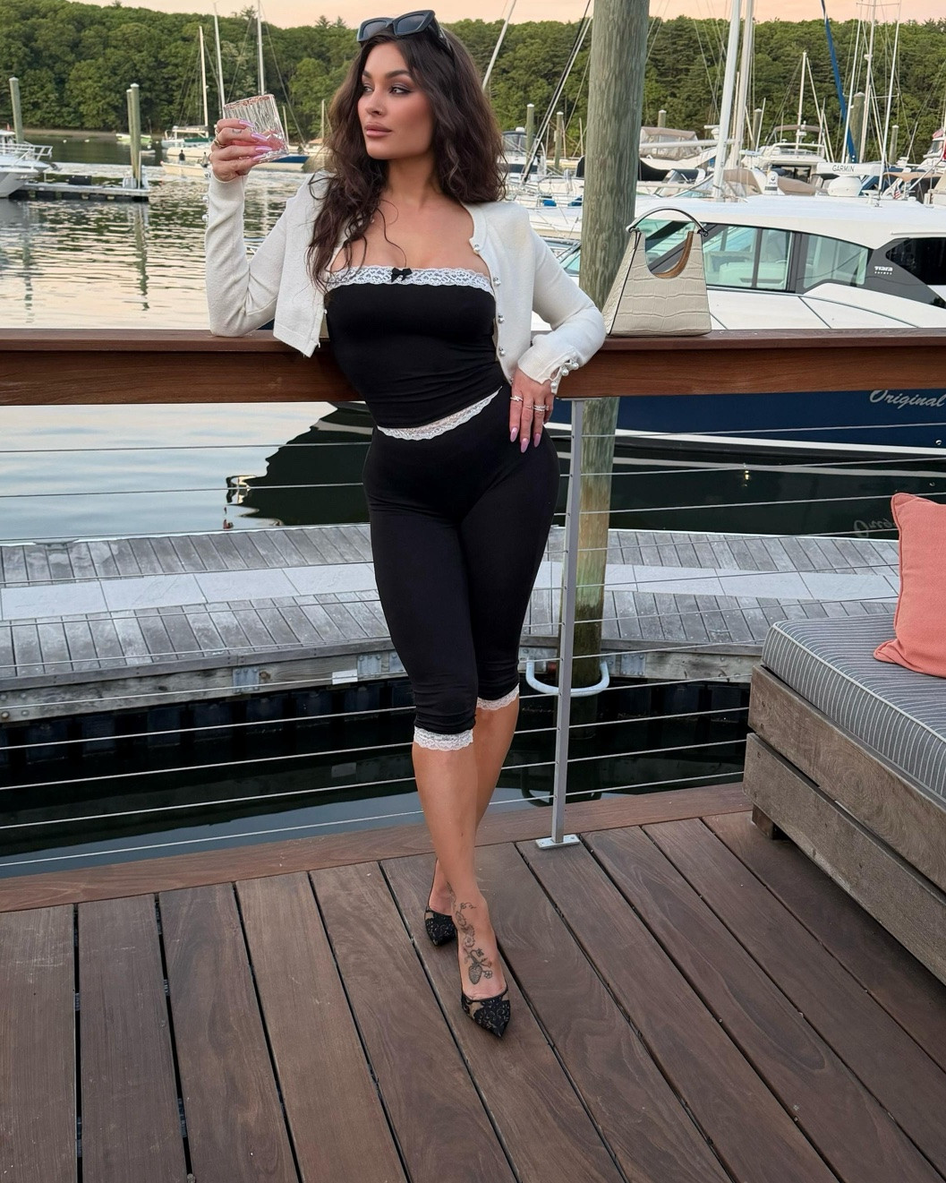🤍🖤 wearing XS Oh Polly

#LTKdayinmylife #LTKgrwm #LTKSeasonal