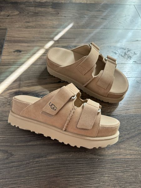 platform ugg sandals- perfect for spring + summer 🤎 

#LTKshoecrush #LTKmidsize #LTKstyletip
