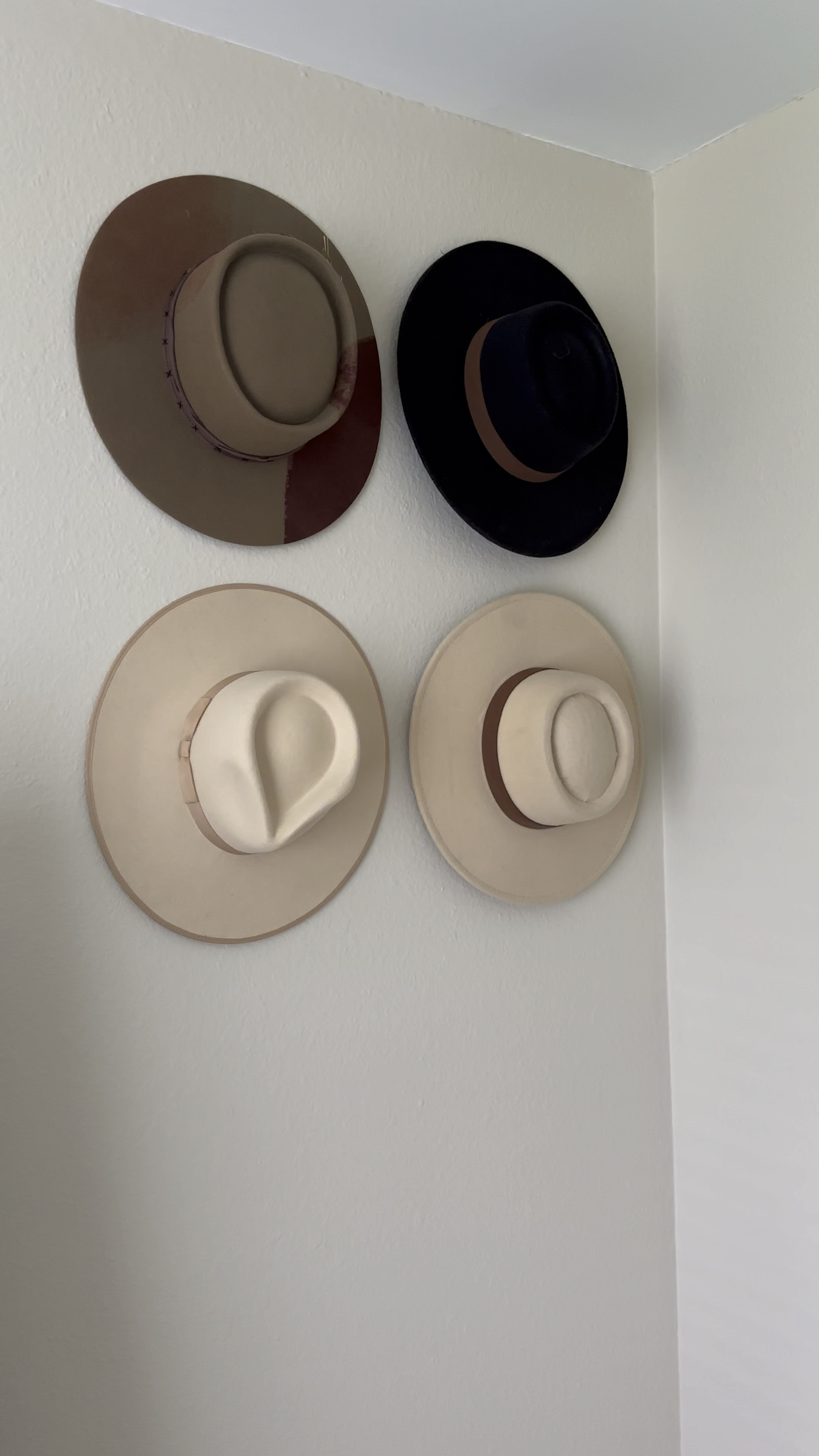 Easy hat hangers that won’t damage your wall 👒🧢

#LTKHome #LTKVideo