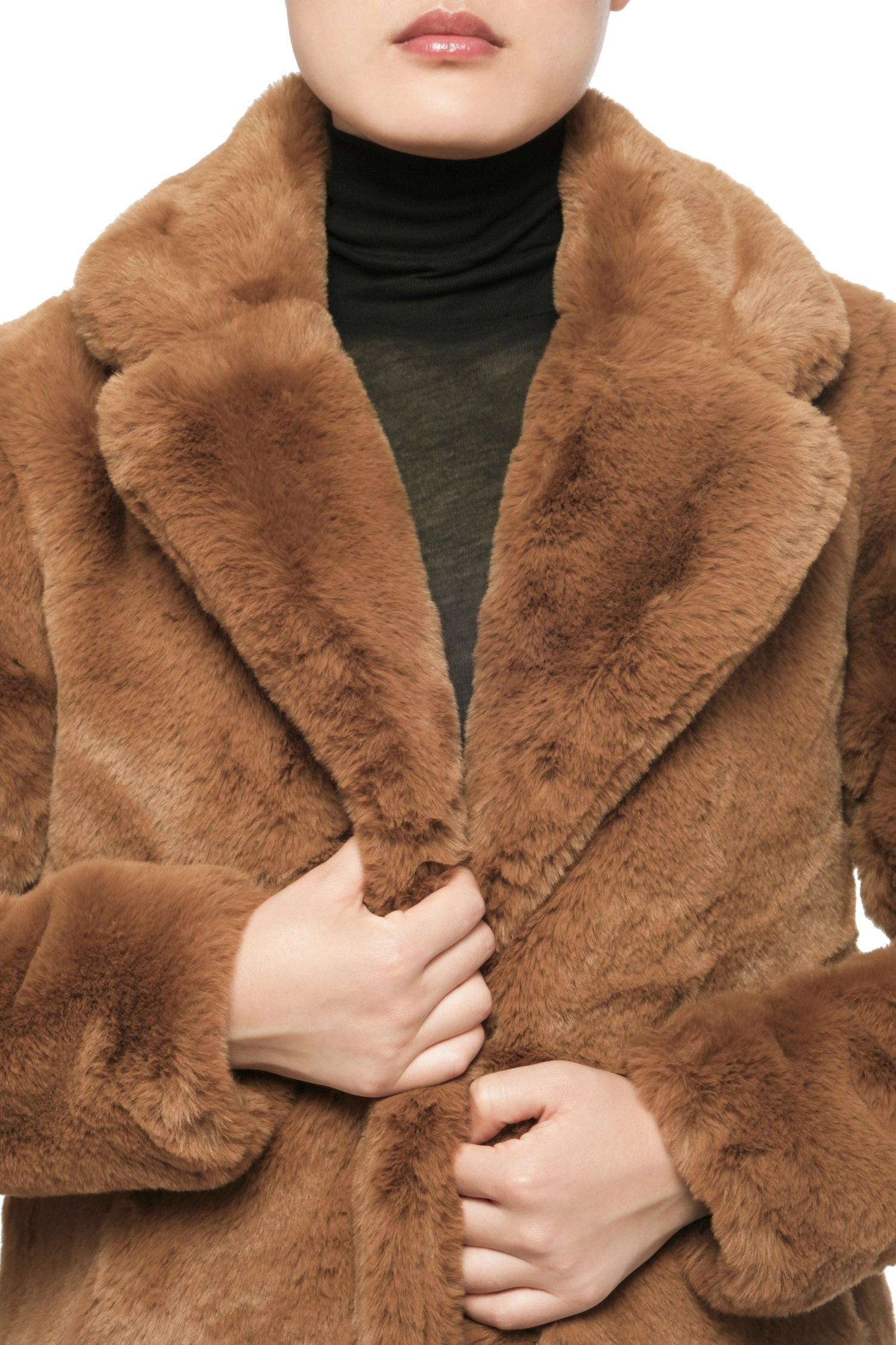 Scarlet Camel | Apparis