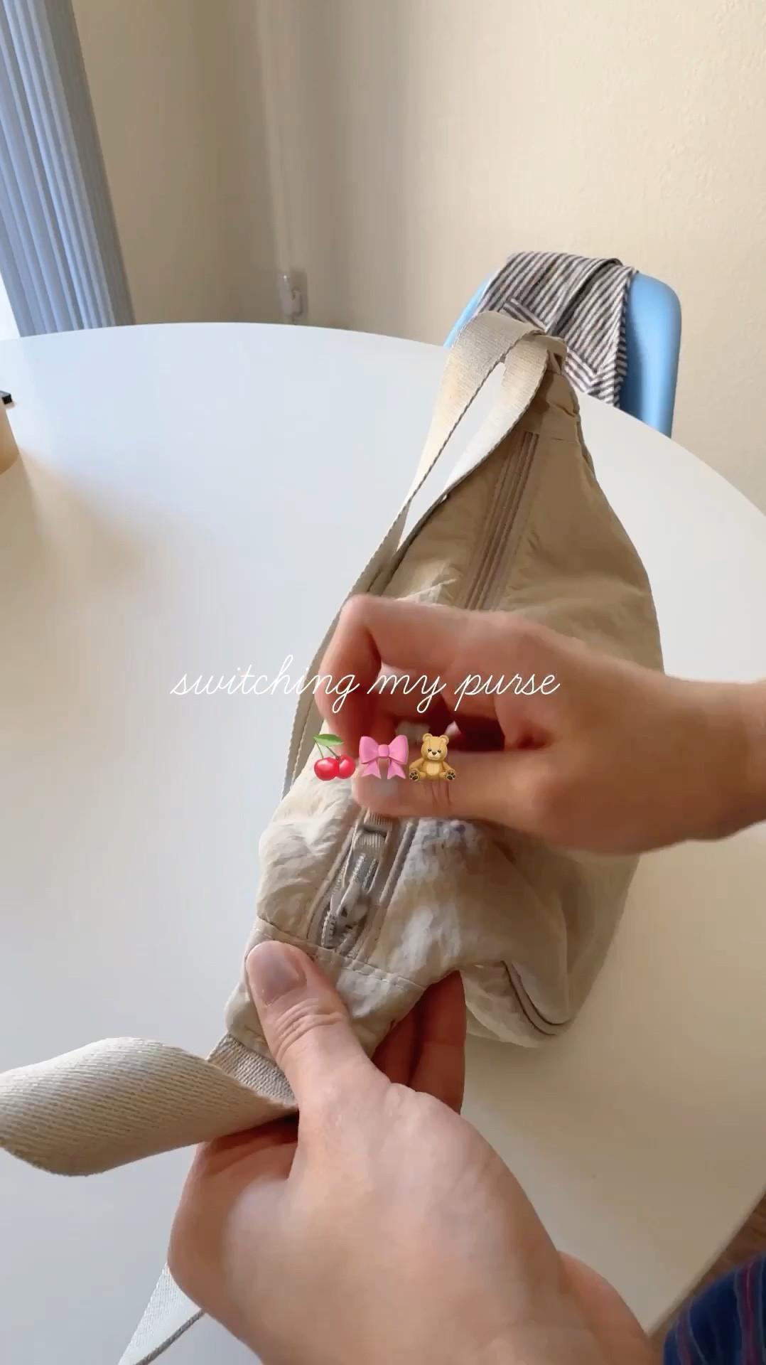 Switch out my purse 🎀🍒🧸


#LTKVideo #LTKFindsUnder50 #LTKU