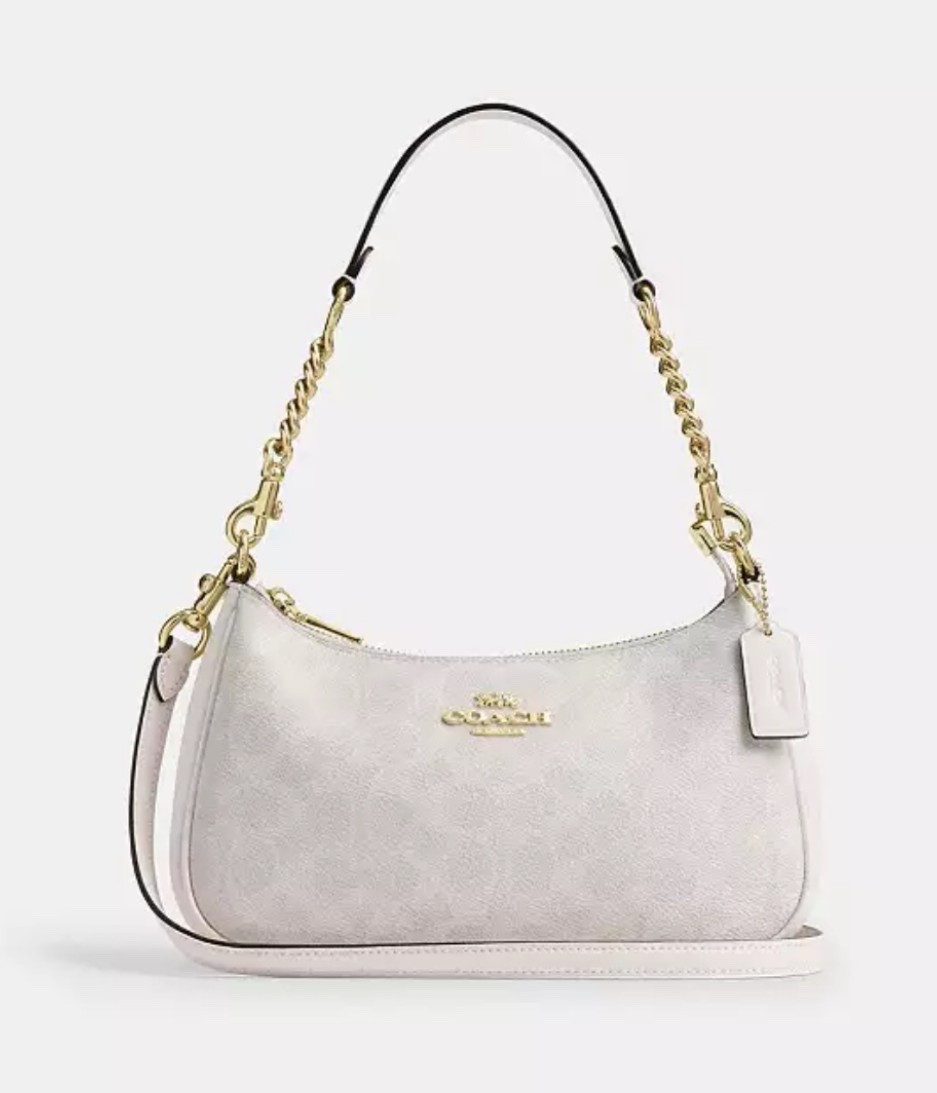 Teen girl gift 

#LTKHoliday #LTKGiftGuide #LTKSaleAlert