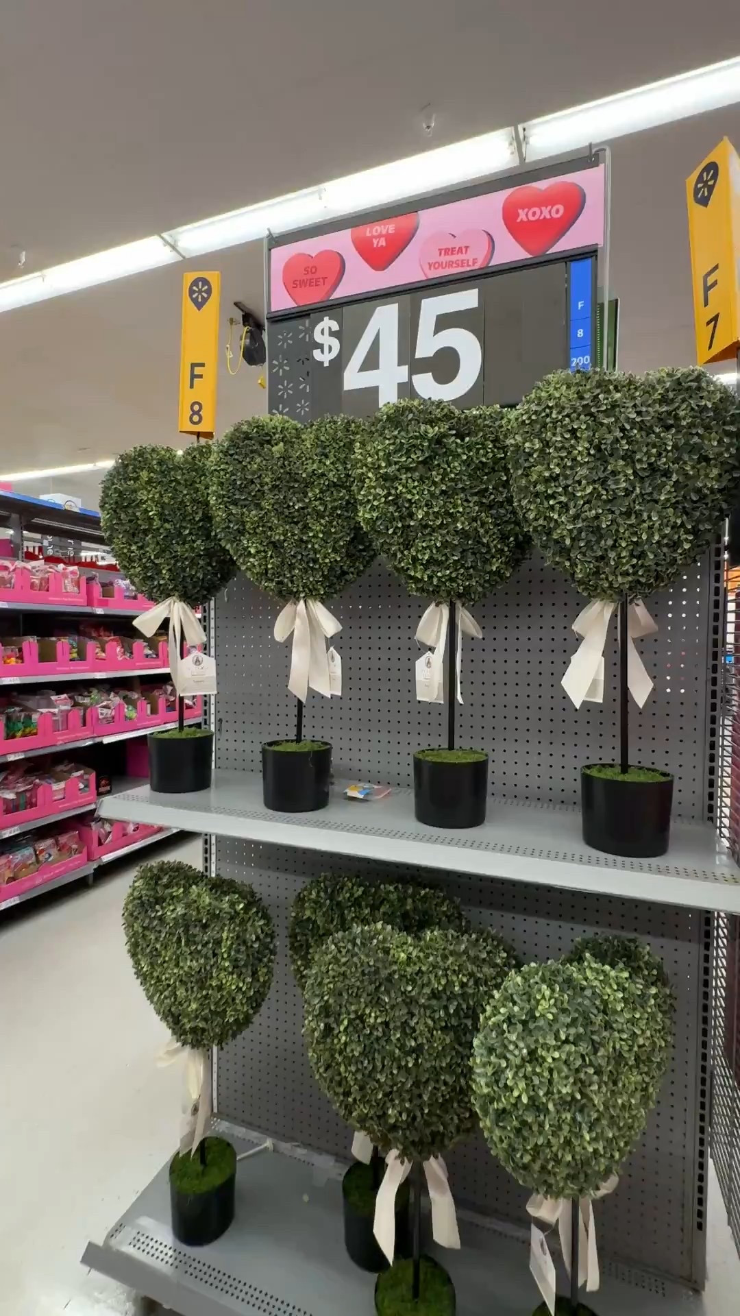 The cutest heart boxwood decor! 

#LTKValentine #LTKHome