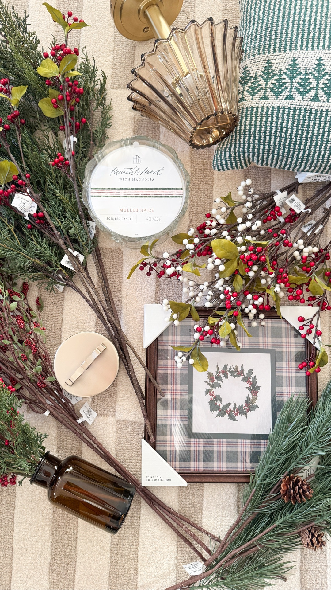 It’s officially time! I started adding a few holiday pieces around the living room and love how it still feels neutral and elevated 🤍✨ This Target haul has the prettiest finds that blend right in with my everyday decor.
Perfect for that subtle holiday vibe 🌿🎁


#LTKHoliday #LTKFindsUnder50 #LTKHome